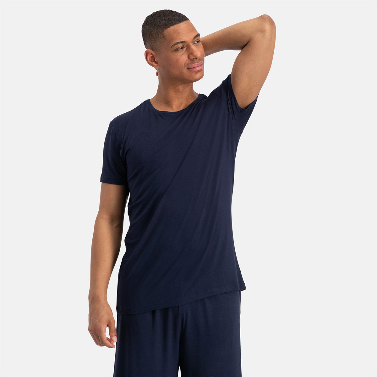 Bamboe heren pyjama met knoopjes navy • Van Bamboe Bamboe heren pyjama met knoopjes navy • Van Bamboe