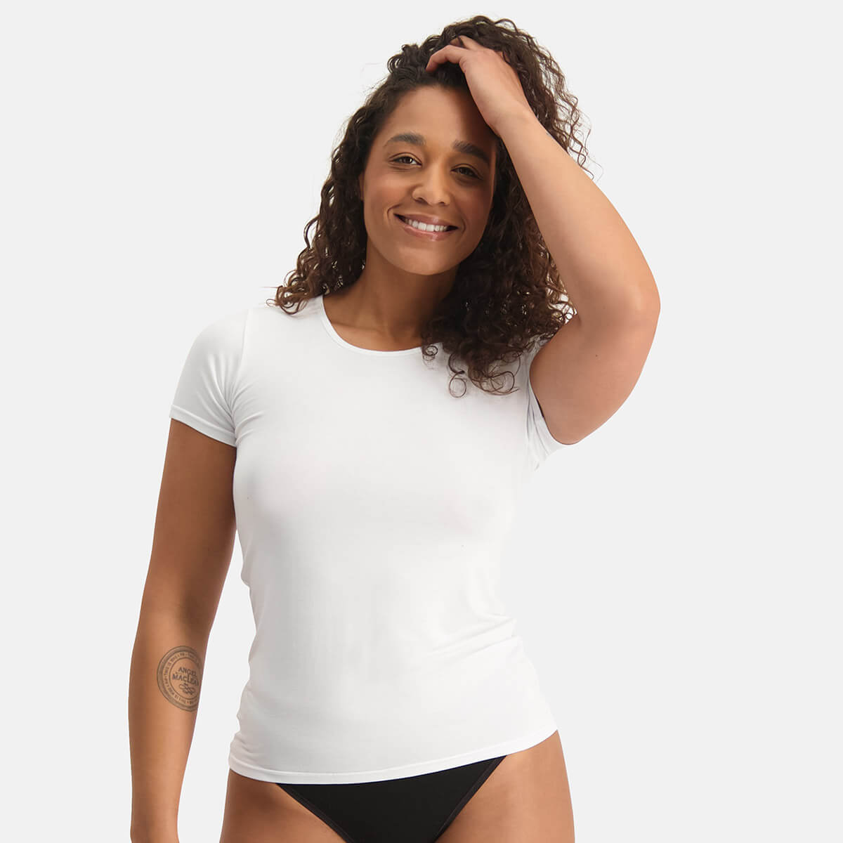 Bamboo Basics - T-shirts Kyra  - Wit
